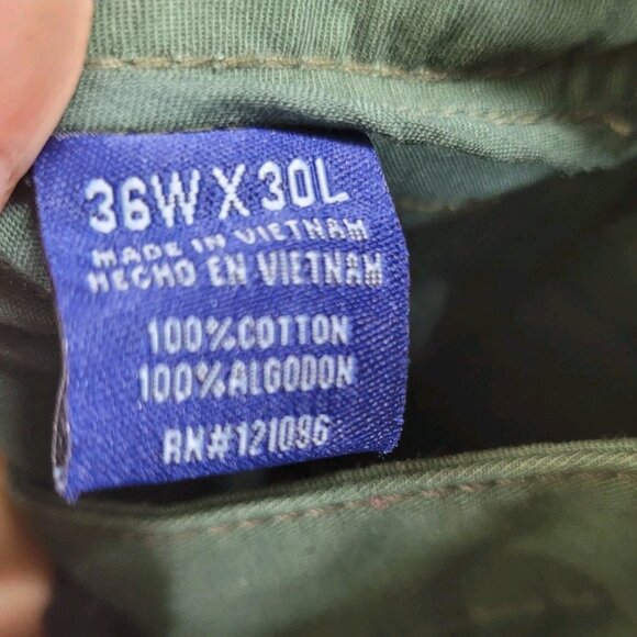 Charleston Threads Pants Men’s 36x30 Green Chino Embroidered Christmas Holiday - Picture 10 of 10